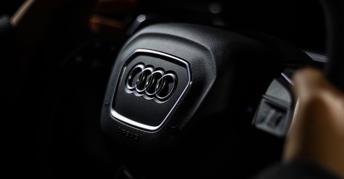 Audi car key fob — מנעולן בפתח תקווה
